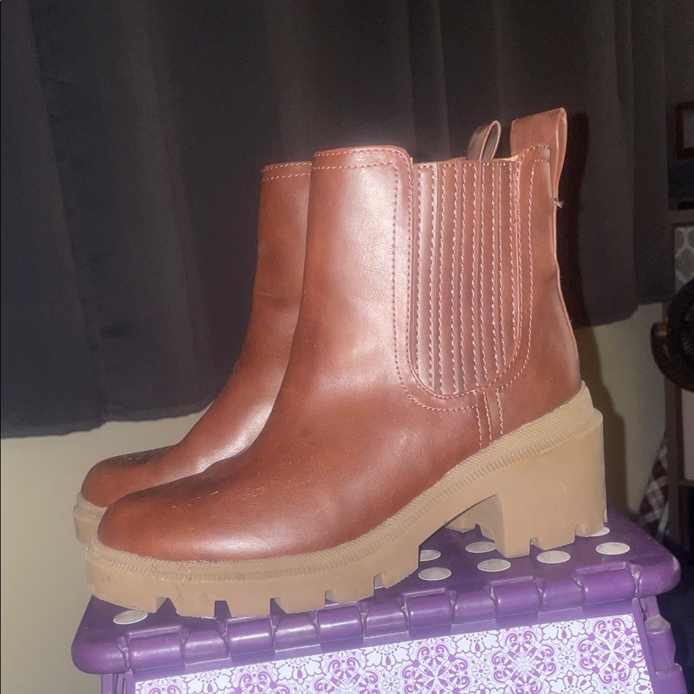 Brown Leather Ankle Boots - Picture 3 of 6